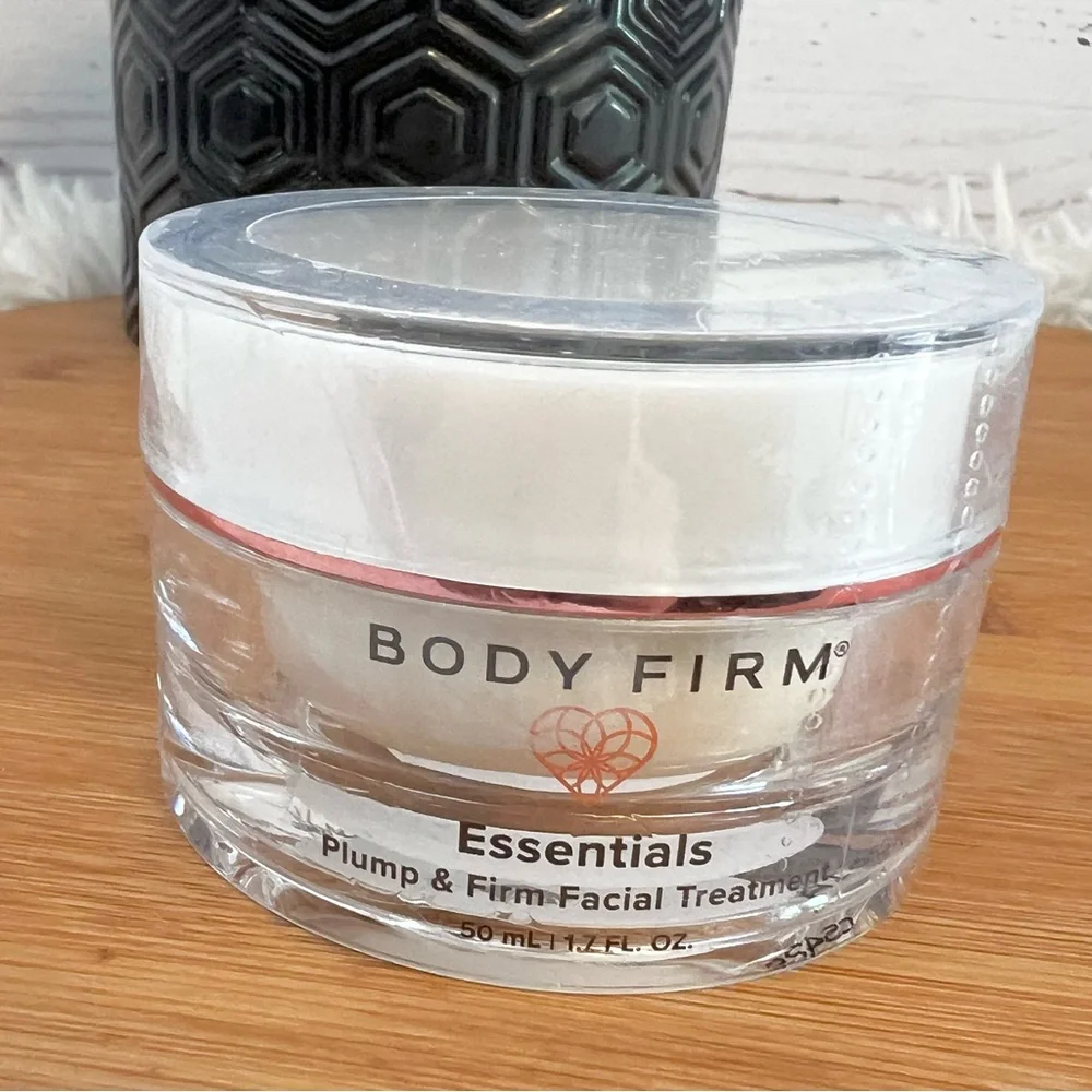 Body Firm Essentials Plump & Firm Facial Treatment - NEW Factory Sealed